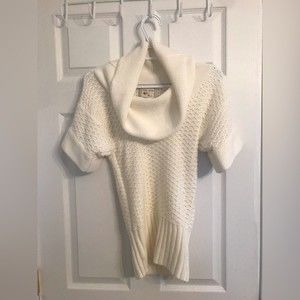Super pretty cow neck short sleeve white sweater great condition